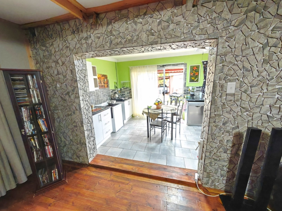 7 Bedroom Property for Sale in Bayswater Free State